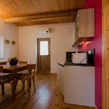 Casa Con Travi A Vista *