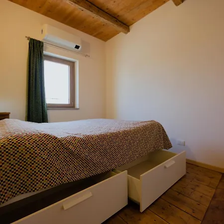 Casa Con Travi A Vista * Corno di Rosazzo
